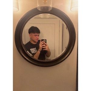 Meet your Posher, Diego